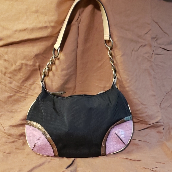 Emilie M Purse - Picture 5 of 8